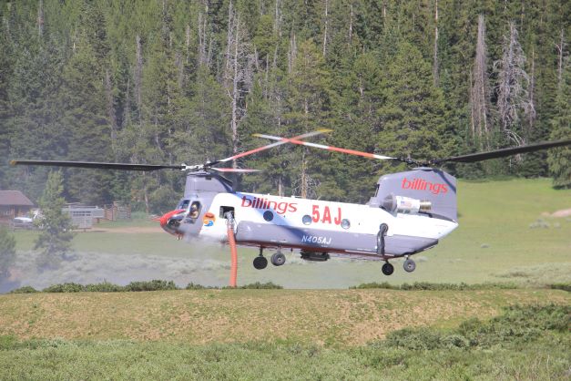 Crater Ridge Fire helicopter working