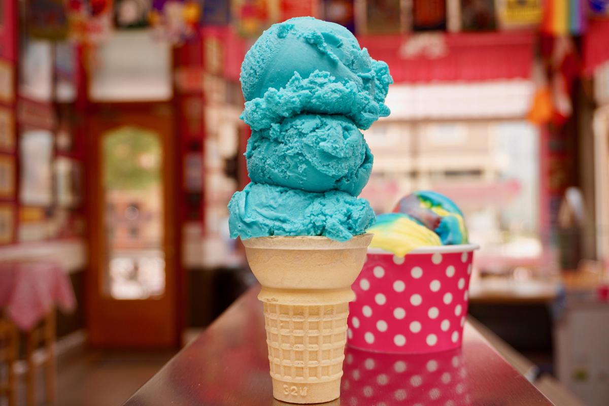 Best 15 tips for running an ice cream shop during the winter.