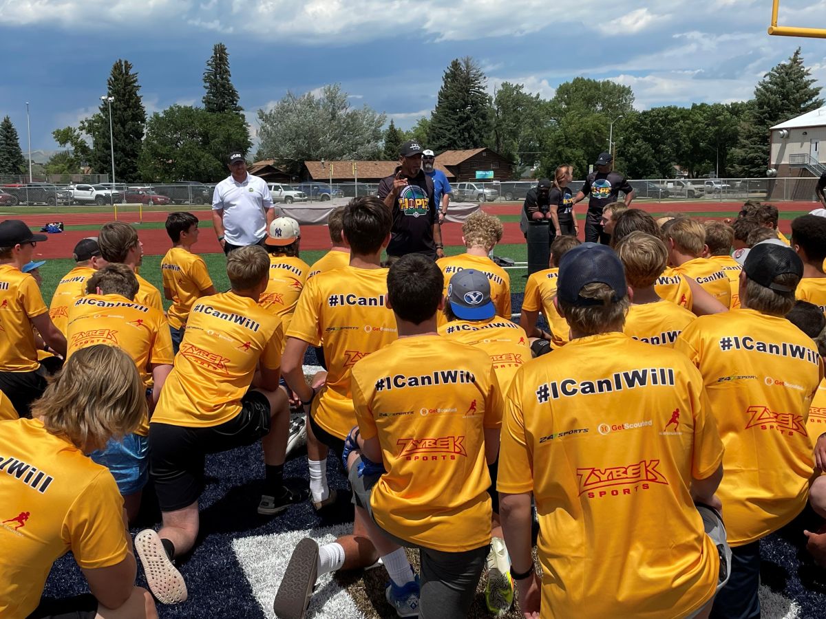 Young football fans flock to Rod Woodson's camp